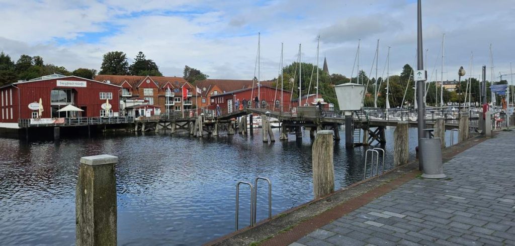 Klappbrücke